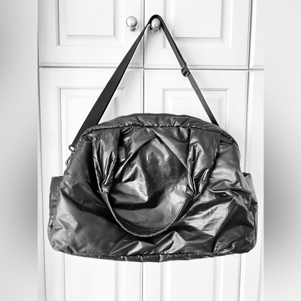Black Puffy Nylon Weekender Bag travel gym Bag Shoulder crossbody y2k